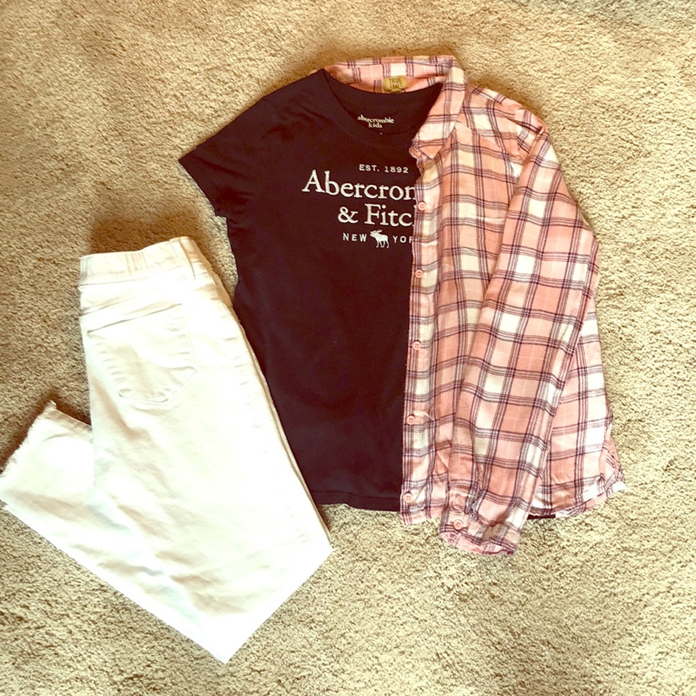 Flannel, shirt and white ripped jeans outfit.